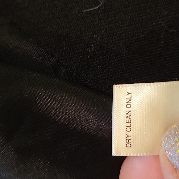 BANANA REPUBLIC size 8 black wool skirt with buttons - Picture 5 of 5